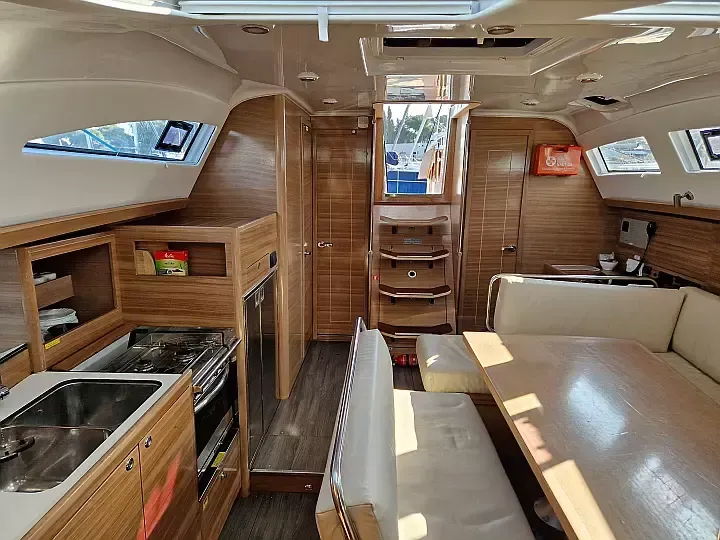 Elan 45.1 Impression | Bad Buoy