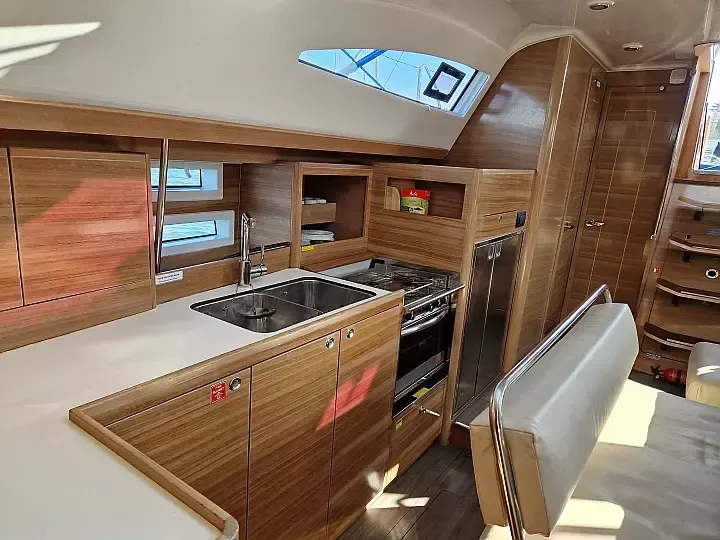 Elan 45.1 Impression | Bad Buoy