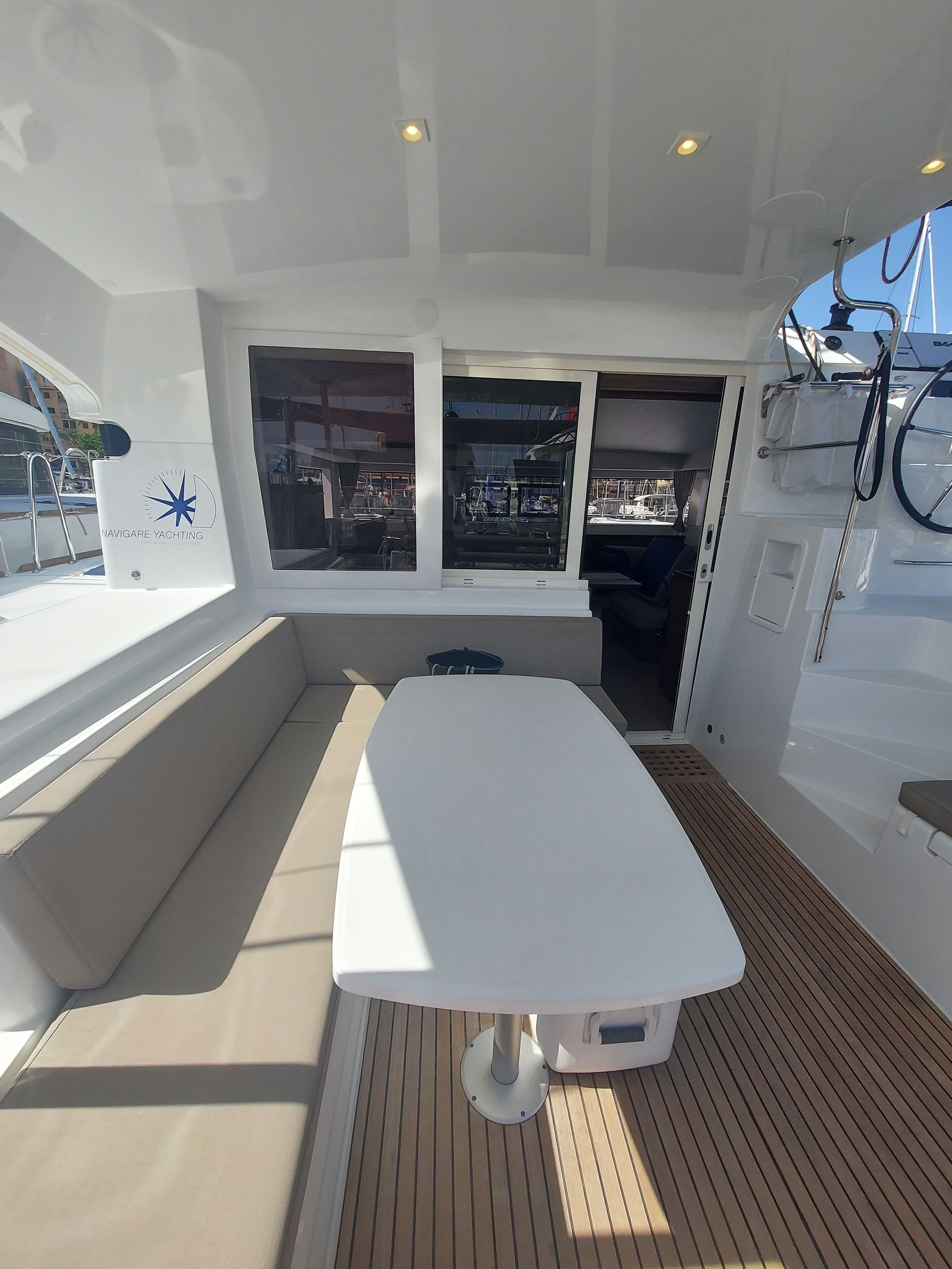 Lagoon 40 | The Dove