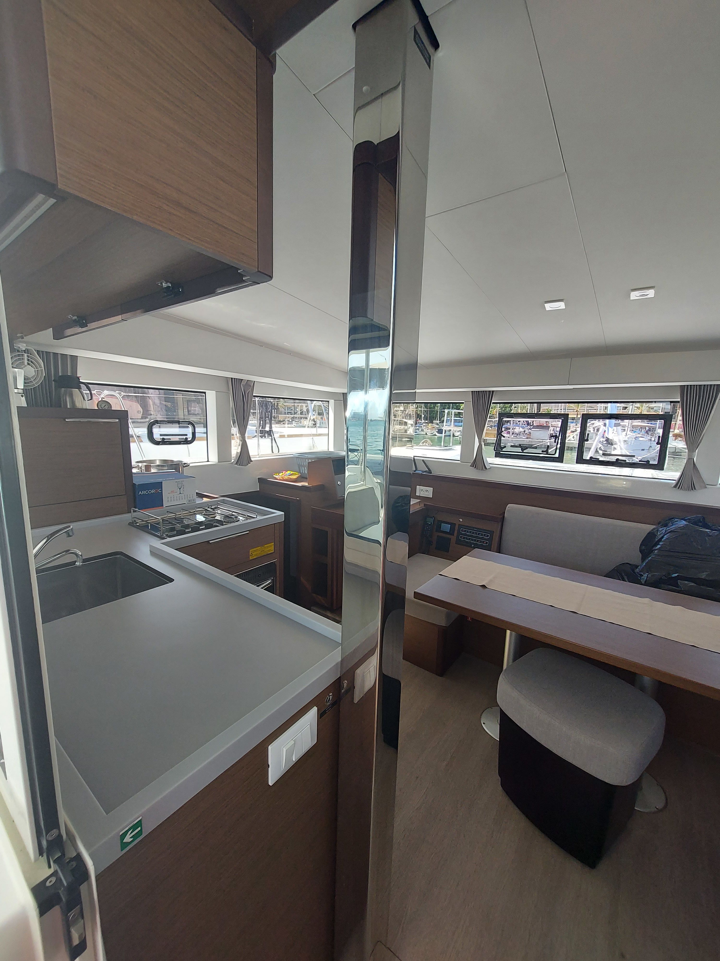 Lagoon 40 | The Dove