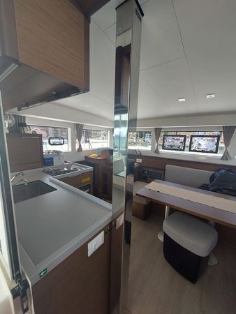 Lagoon 40 | The Dove