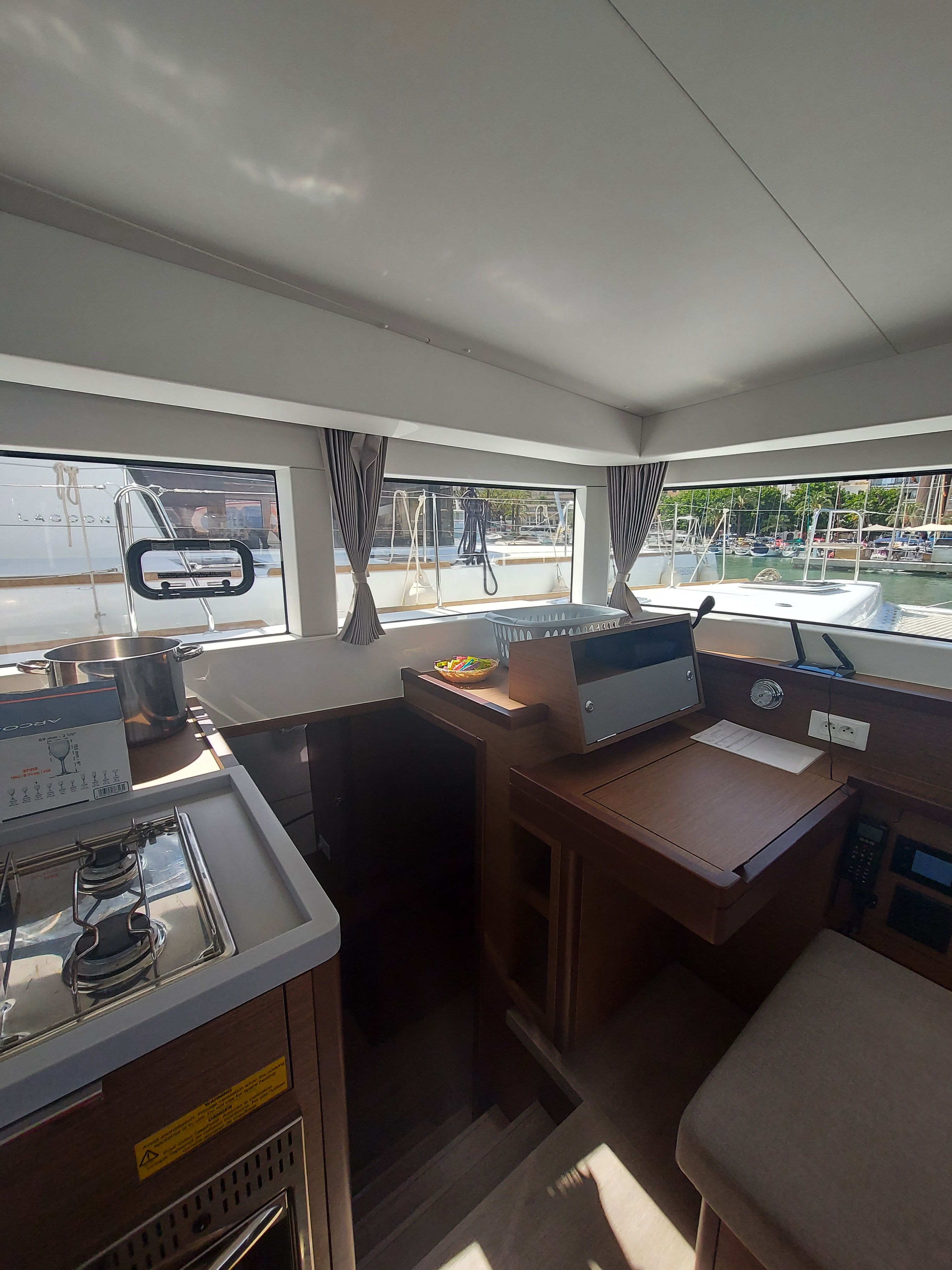 Lagoon 40 | The Dove