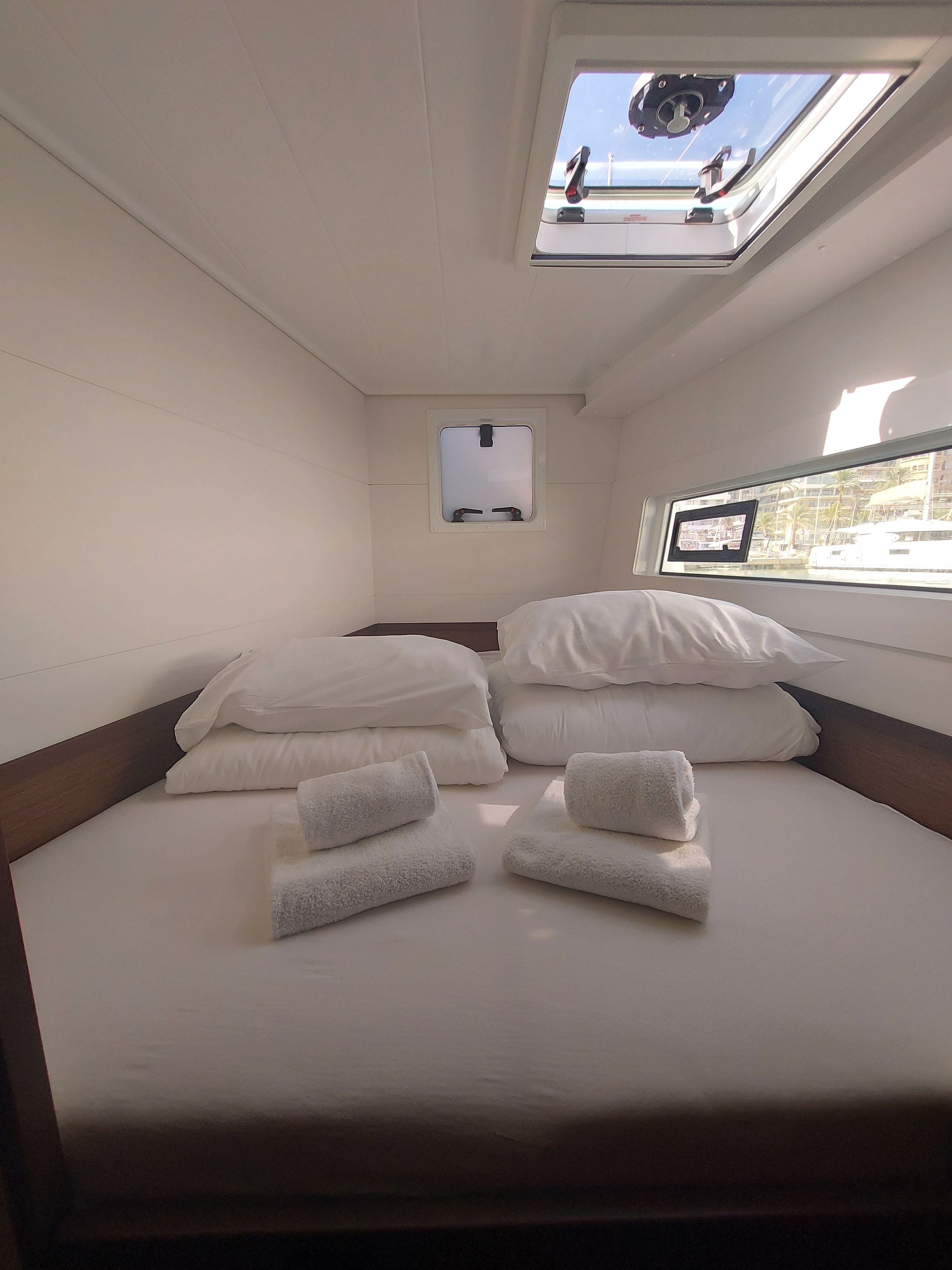 Lagoon 40 | The Dove