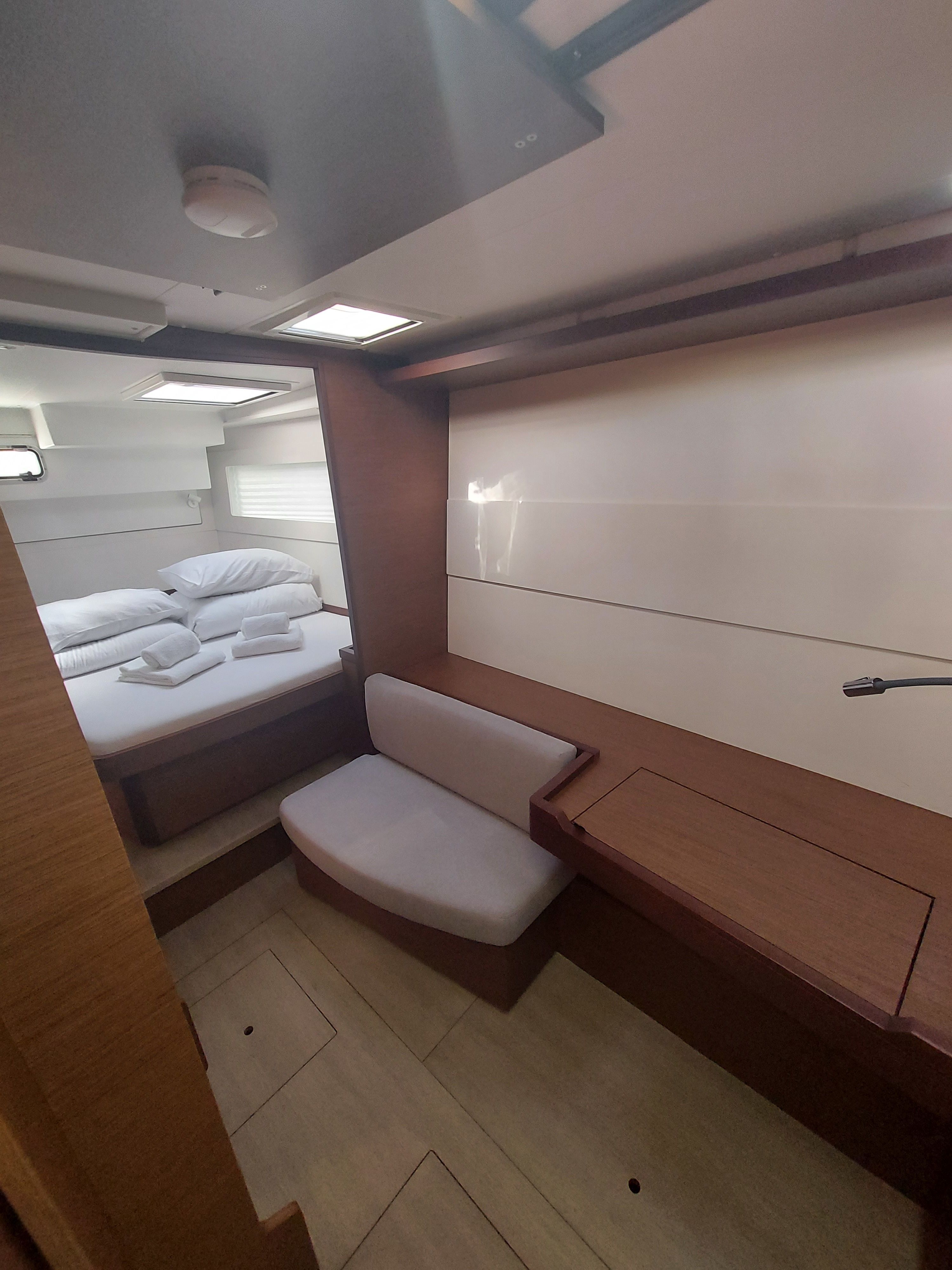 Lagoon 40 | The Dove