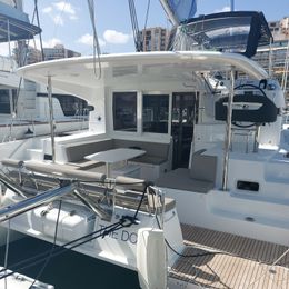 Lagoon 40 | The Dove