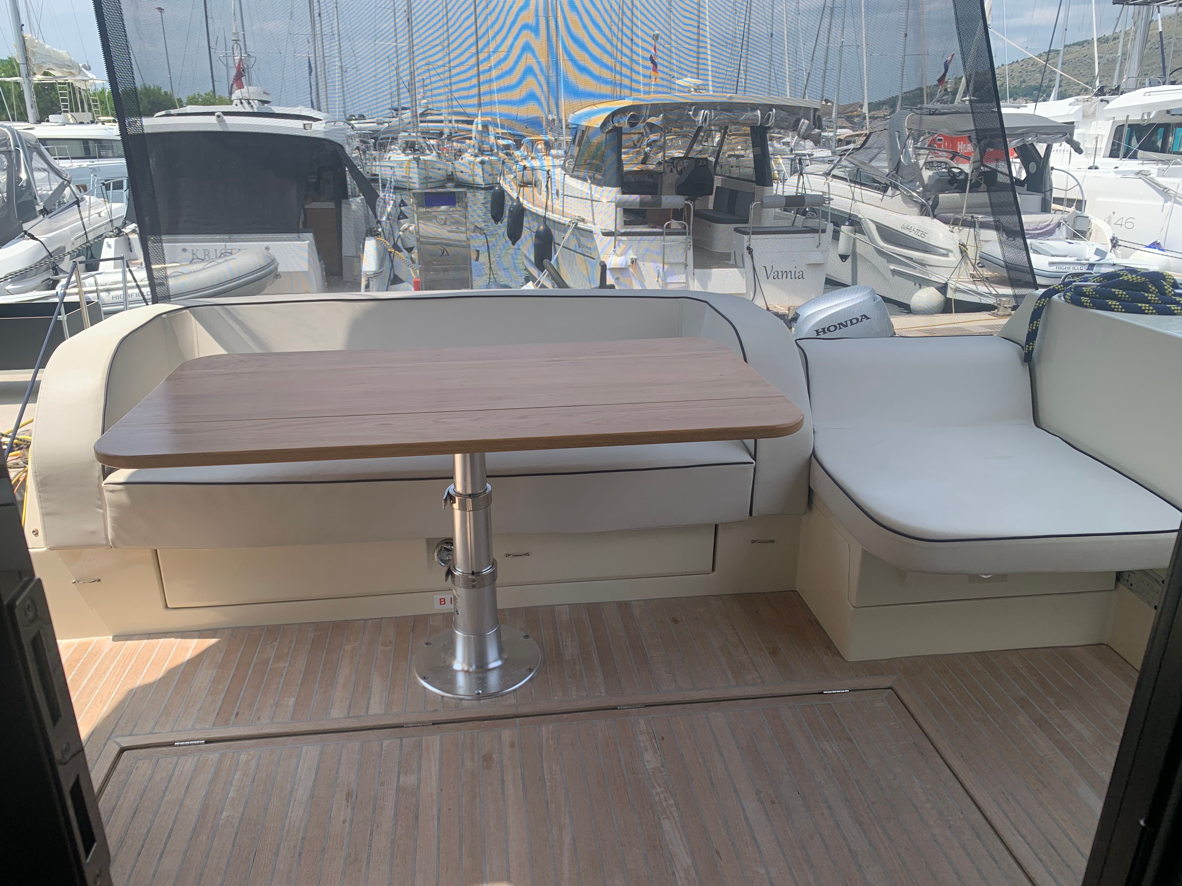 Beneteau Monte Carlo 5 | Sundowner