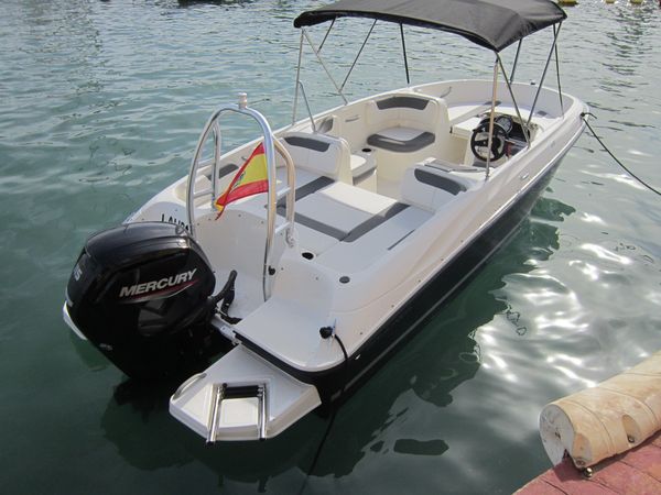 Bayliner 6 | Laura