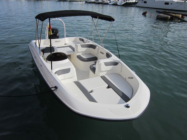 Bayliner 6 | Laura