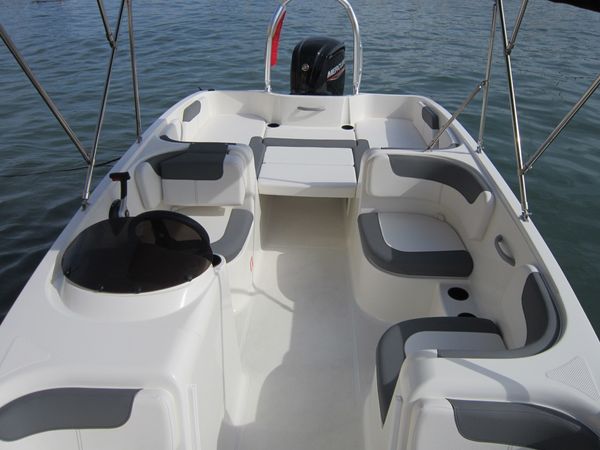 Bayliner 6 | Laura