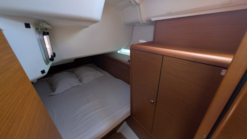 Jeanneau Sun Odyssey 389 | Viva Villa