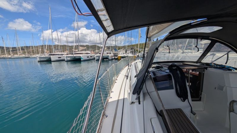 Jeanneau Sun Odyssey 389 | Viva Villa