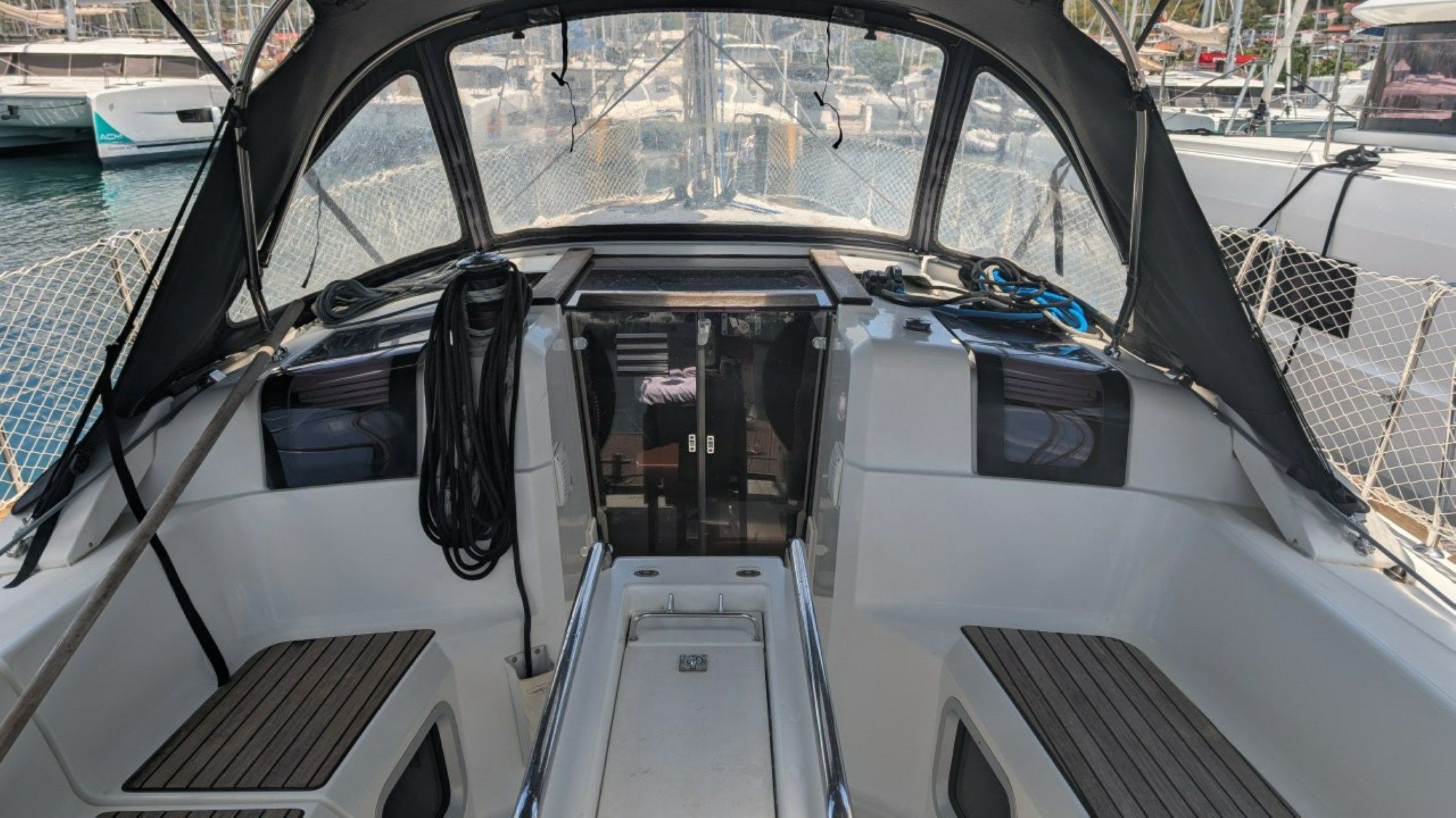 Jeanneau Sun Odyssey 389 | Viva Villa