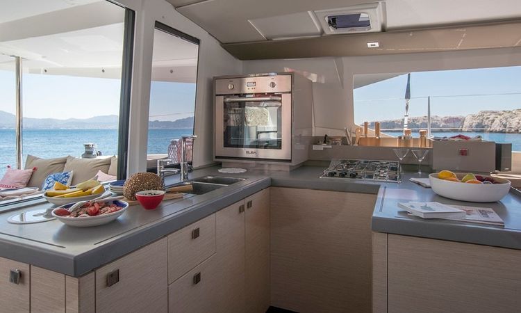 Fountaine Pajot Astrea 42 | Amely 1