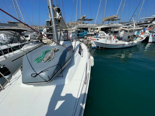 Beneteau Oceanis 37 | Wind of Change