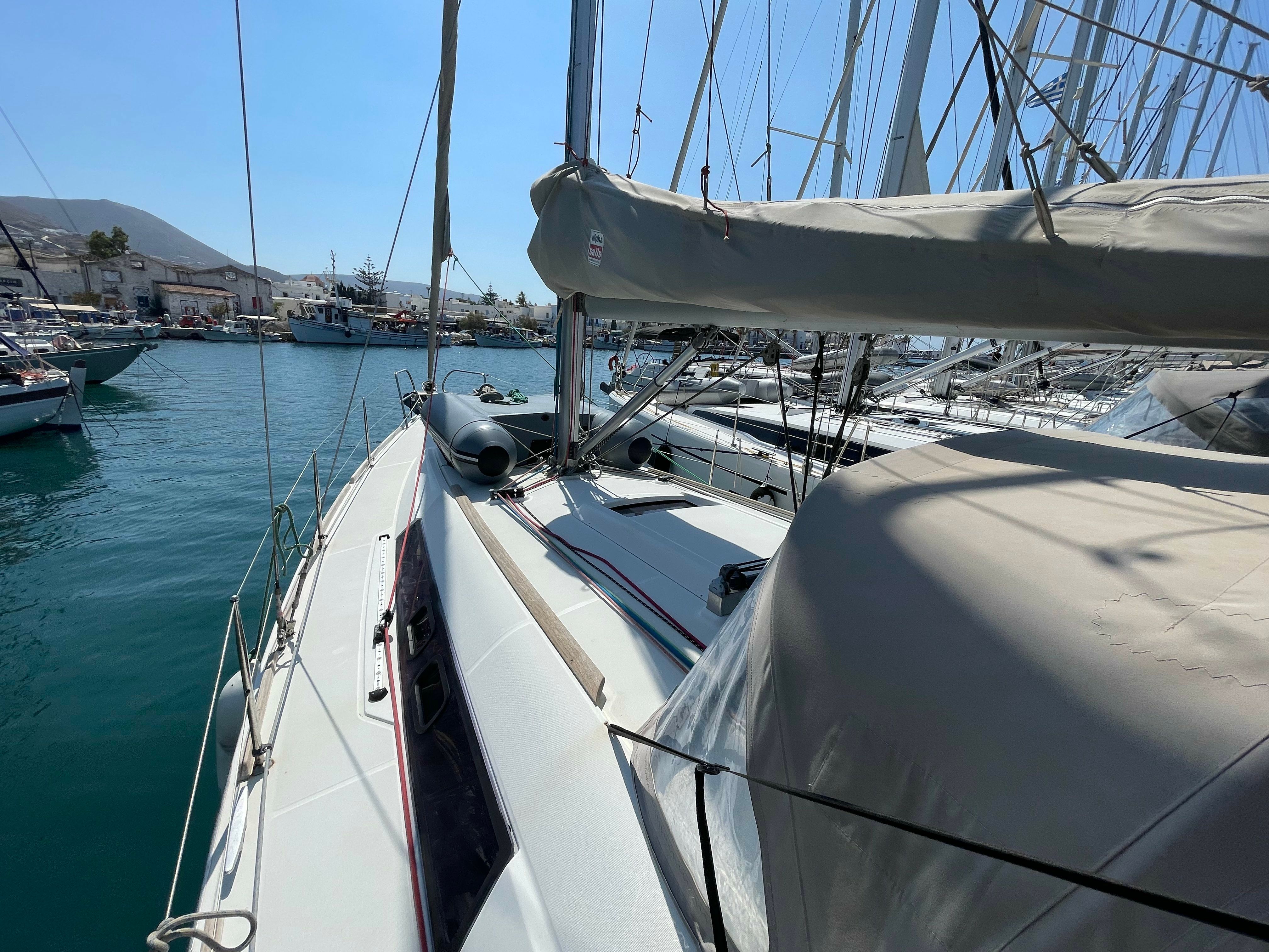 Beneteau Oceanis 37 | Wind of Change