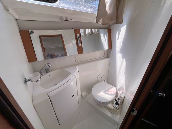 Beneteau Oceanis 37 | Wind of Change