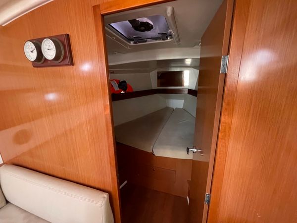 Beneteau Oceanis 37 | Wind of Change