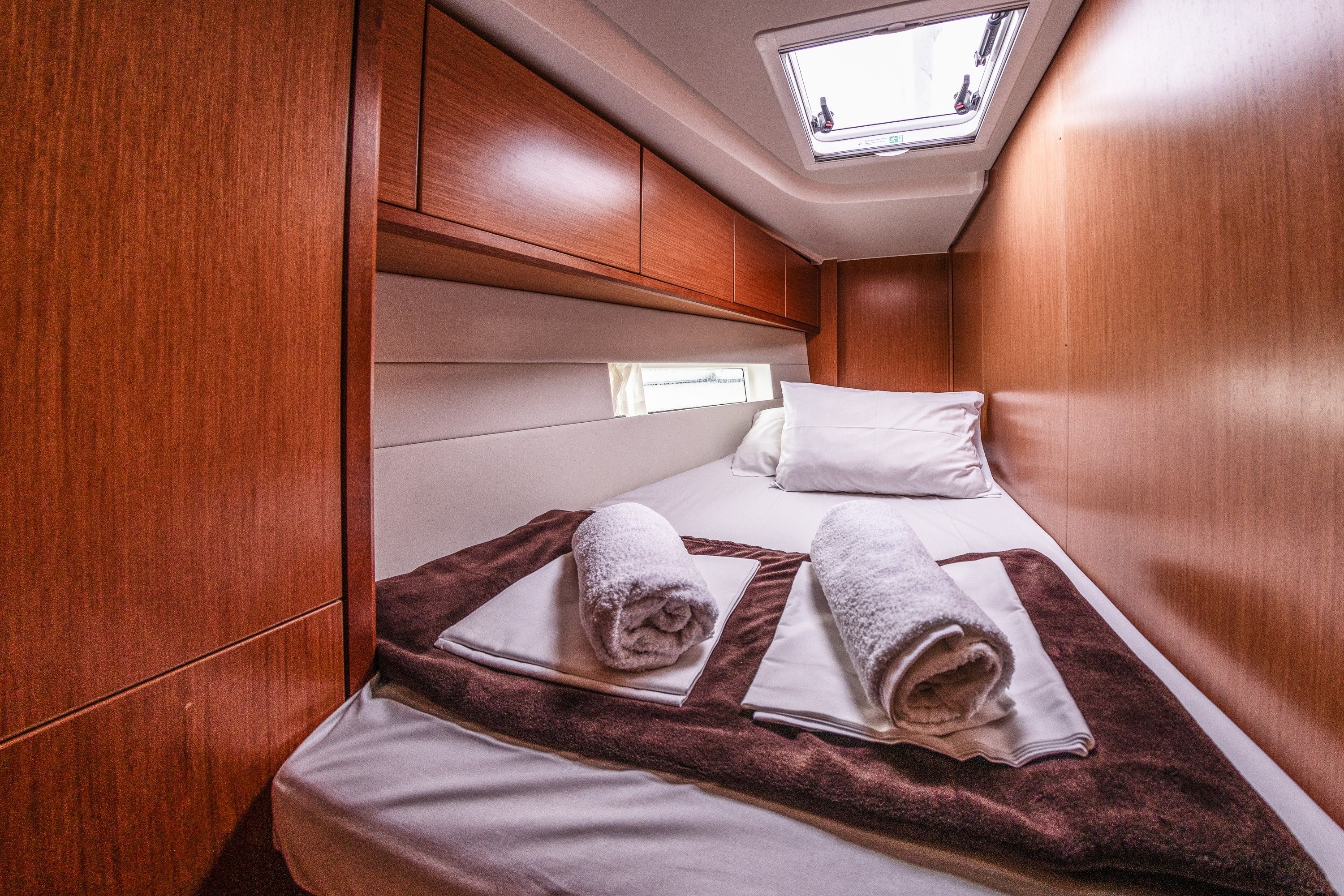 Bavaria C45 | Silver 1