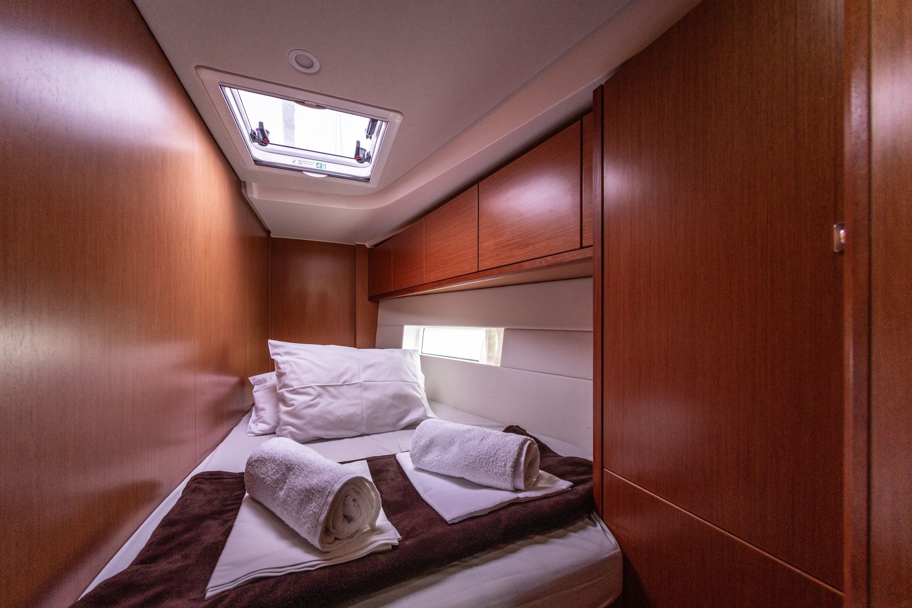 Bavaria C45 | Silver 1