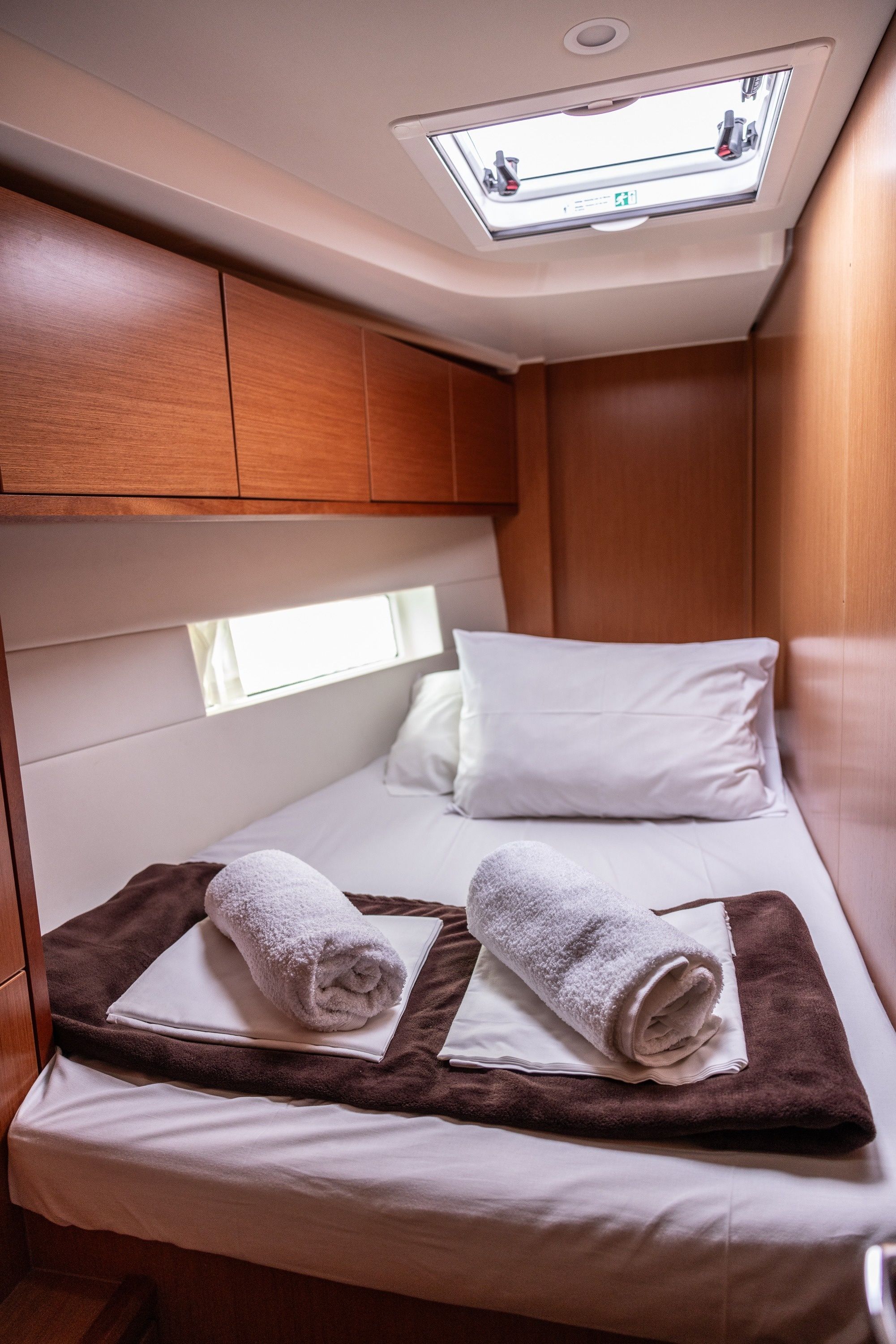 Bavaria C45 | Silver 1
