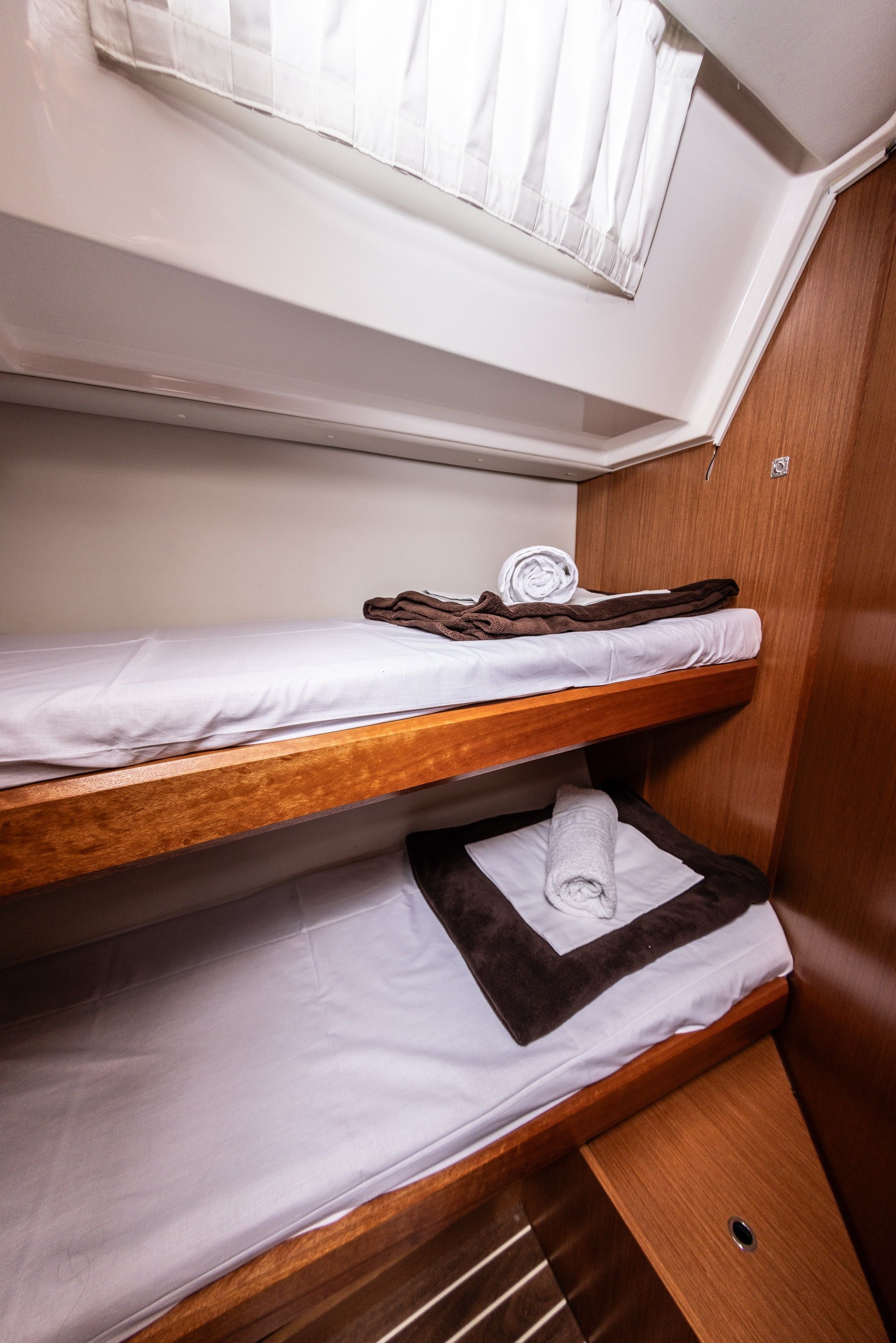 Bavaria C45 | Silver 1