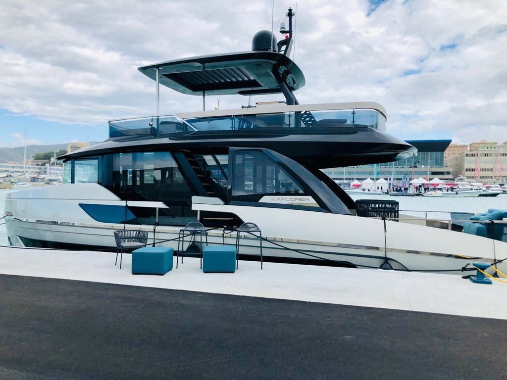 Explorer 62 | Blue Moon