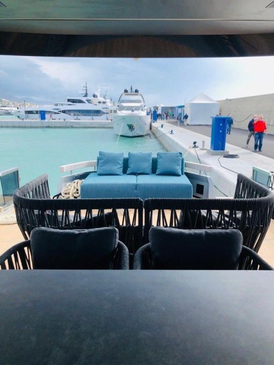 Explorer 62 | Blue Moon