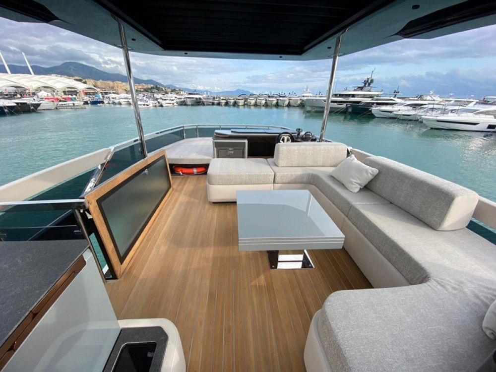 Explorer 62 | Blue Moon