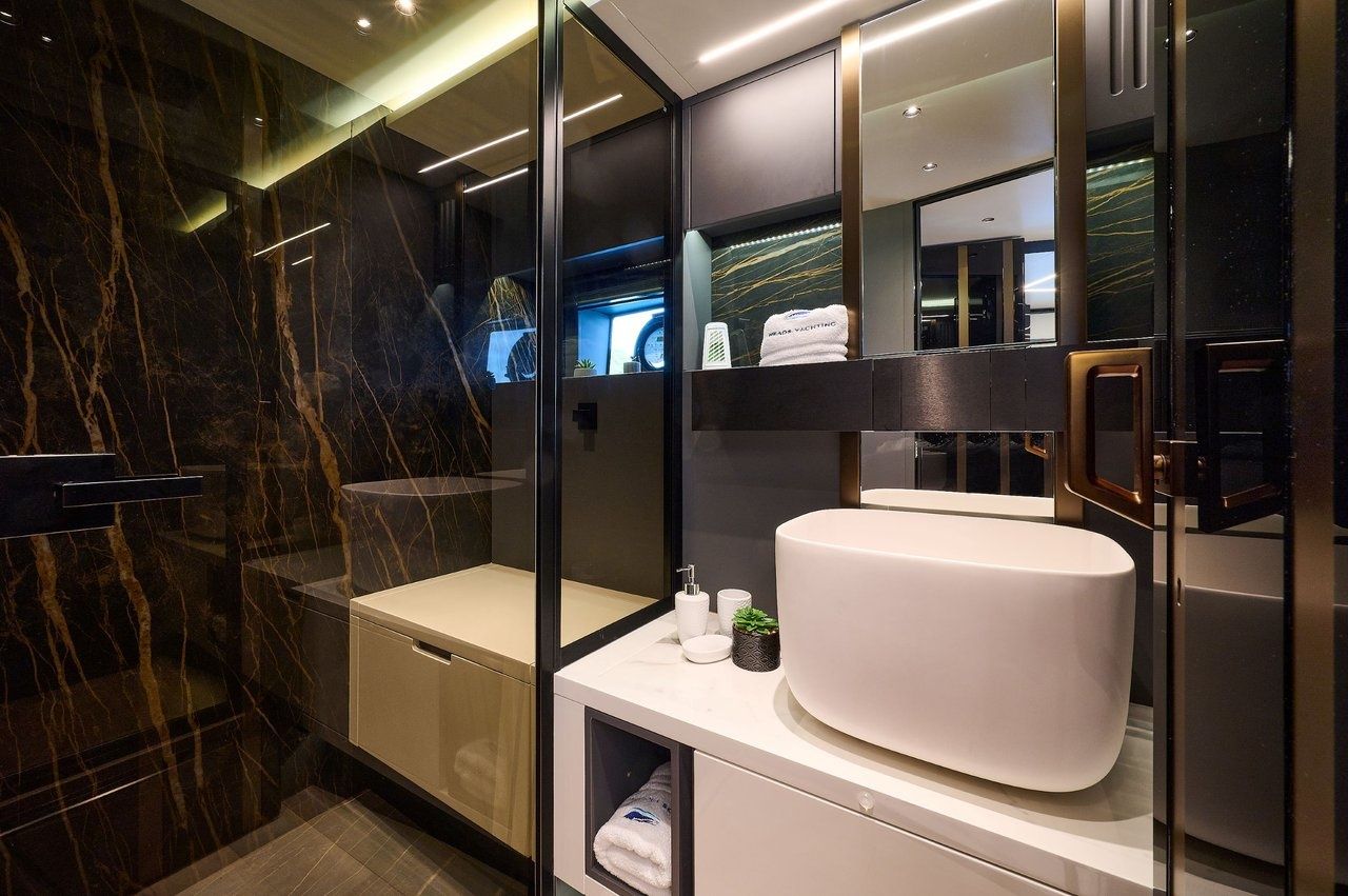 Explorer 62 | Blue Moon