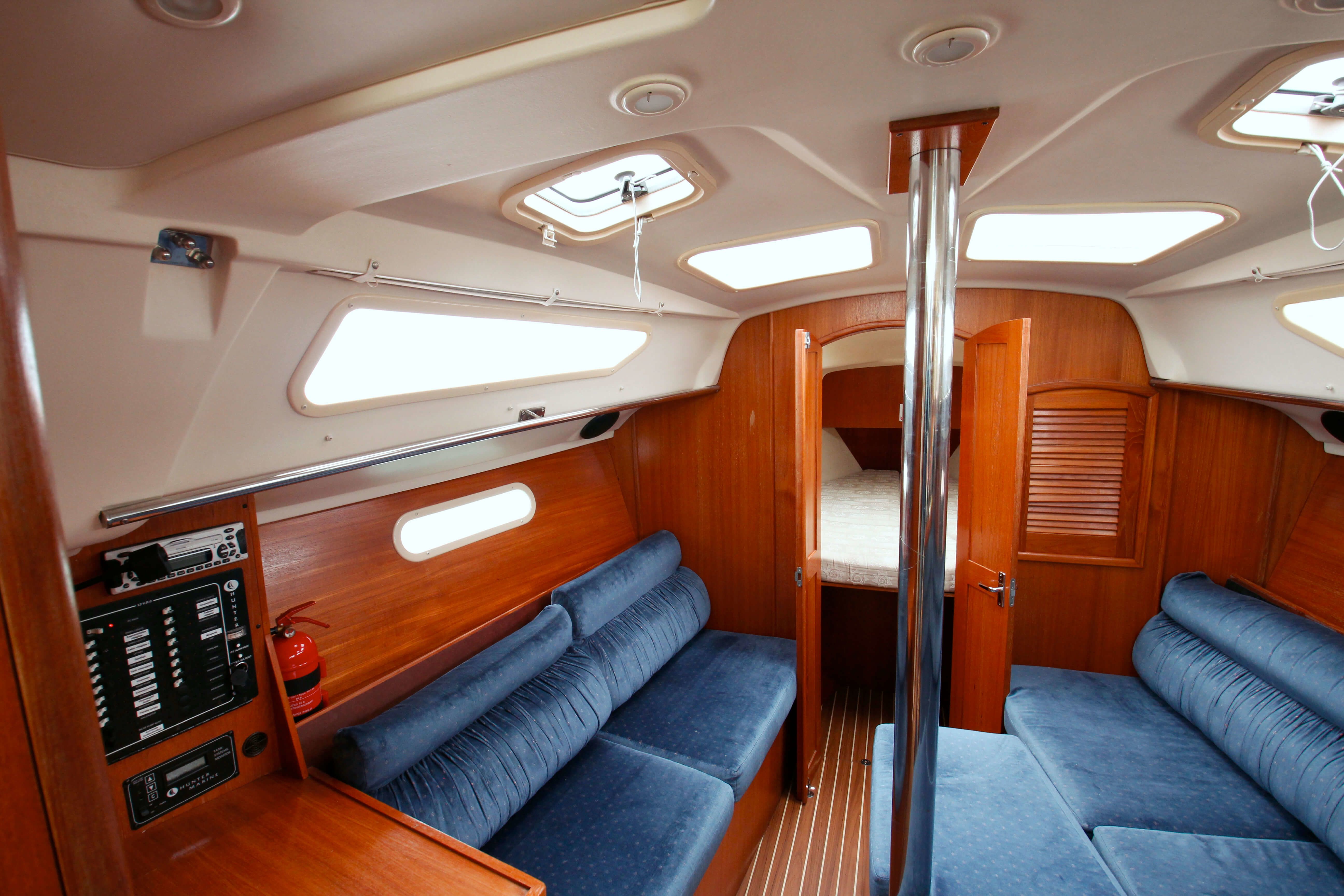 Hunter 326 | Polar Bear