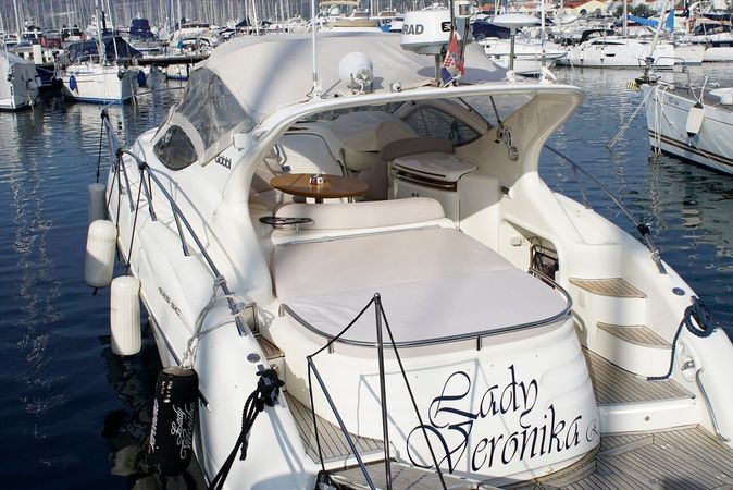 Gobbi 425 | Lady Veronika