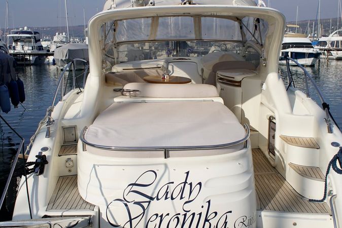 Gobbi 425 | Lady Veronika