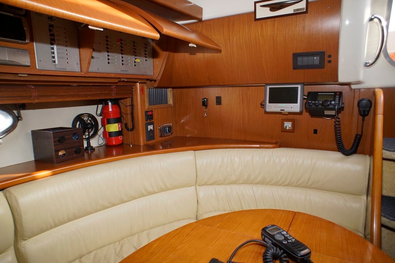 Gobbi 425 | Lady Veronika