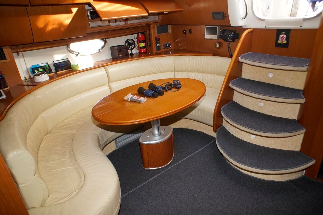 Gobbi 425 | Lady Veronika