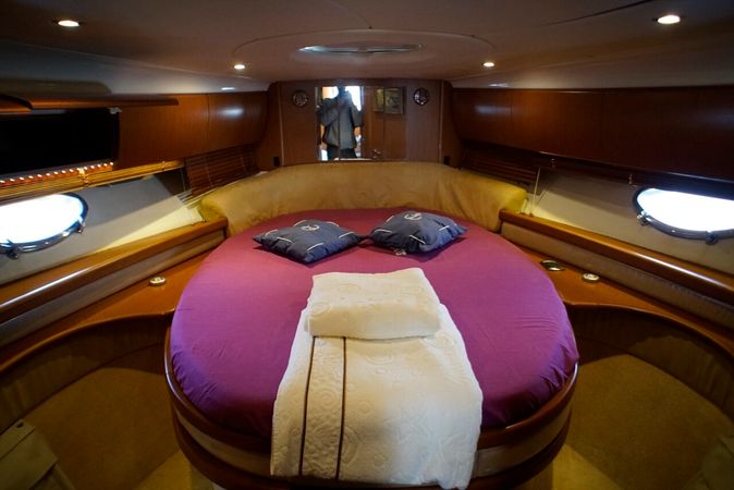 Gobbi 425 | Lady Veronika