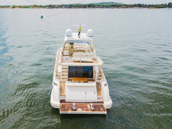 Azimut 64 Fly | Copacetic