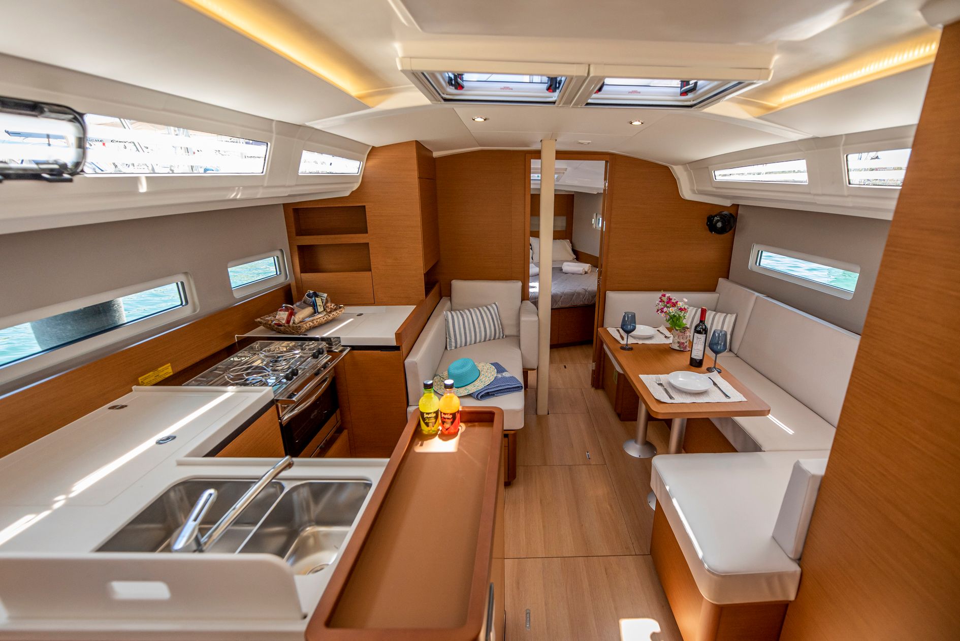 Jeanneau Sun Odyssey 410 | Garfish