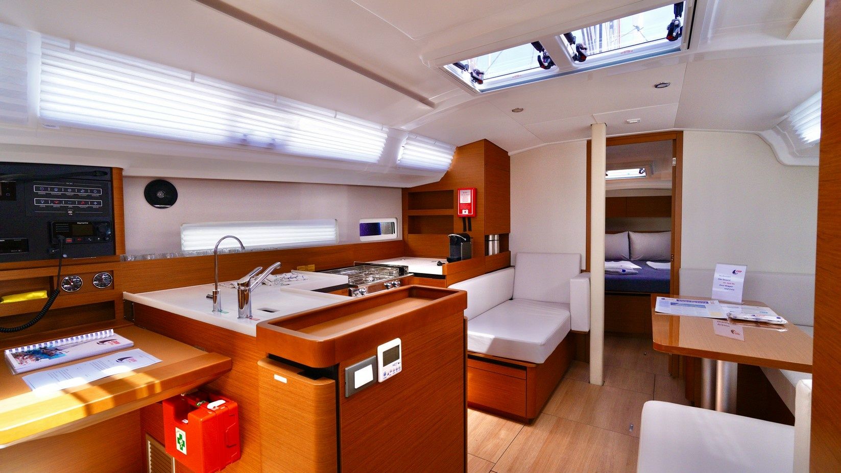 Jeanneau Sun Odyssey 410 | Sail Me