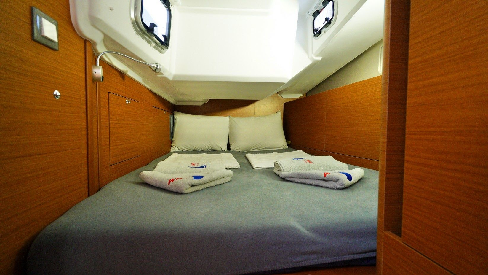 Jeanneau Sun Odyssey 410 | Sail Me