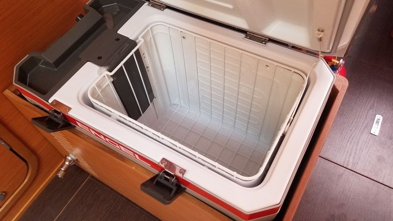 Dufour 430 | Kummsal