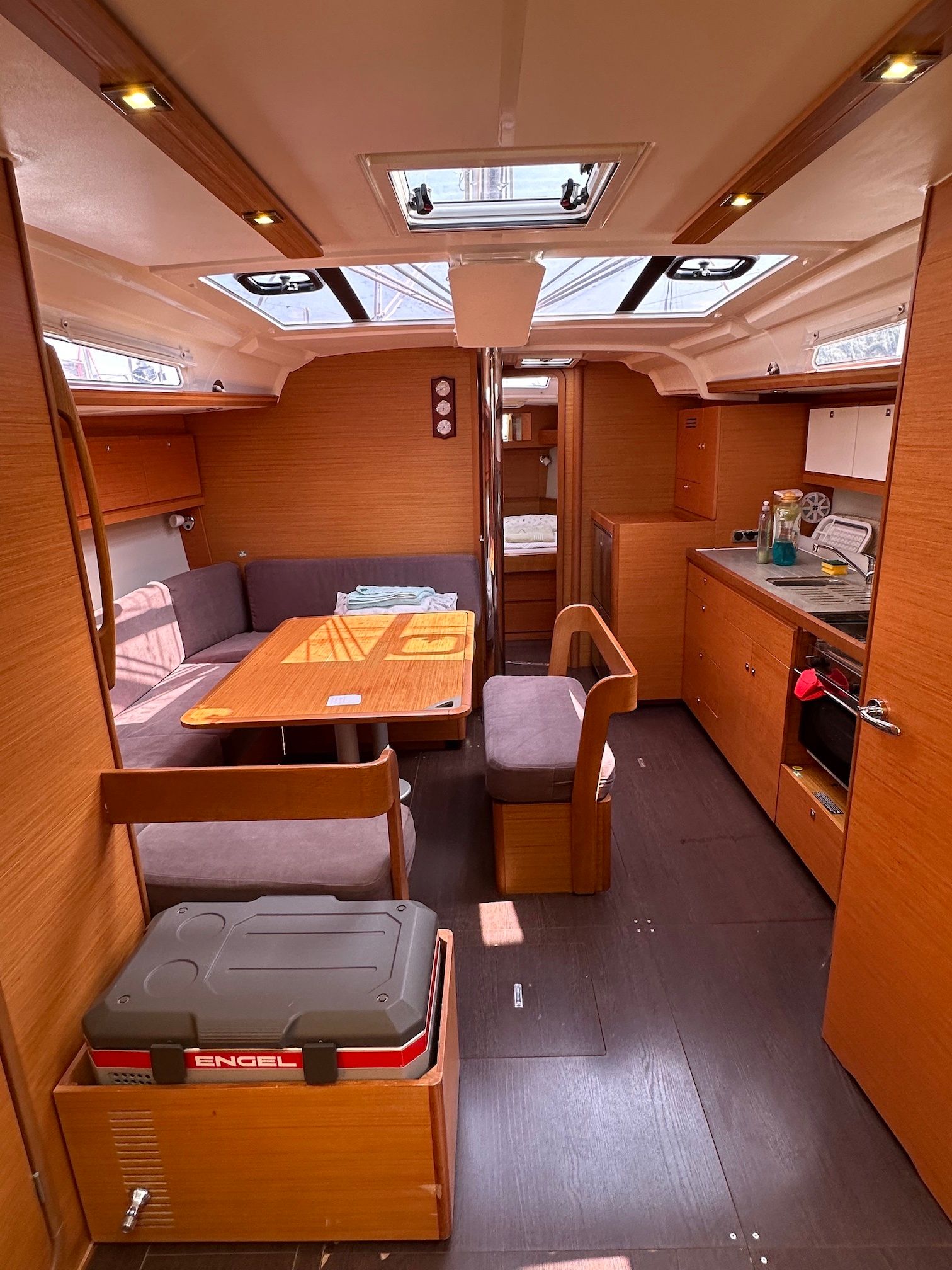 Dufour 430 | Kummsal