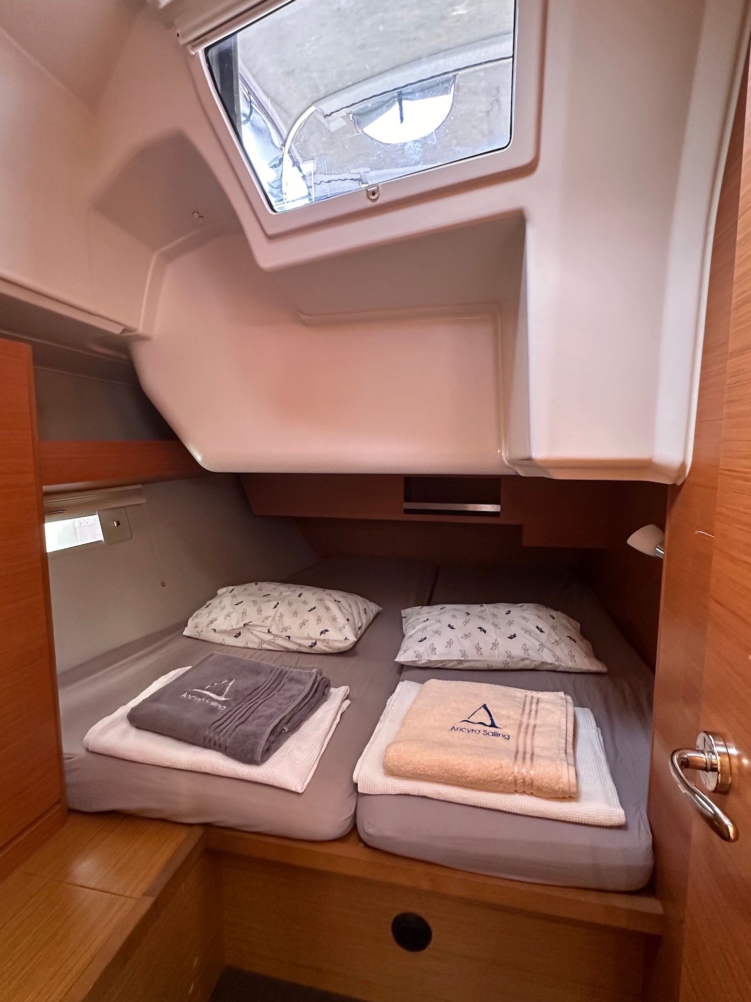 Dufour 430 | Kummsal