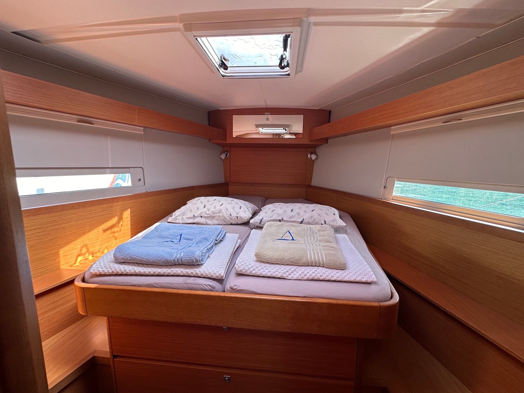 Dufour 430 | Kummsal