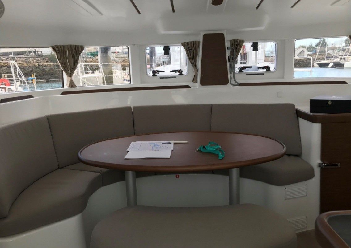 Lagoon 380 | Tarawa 3