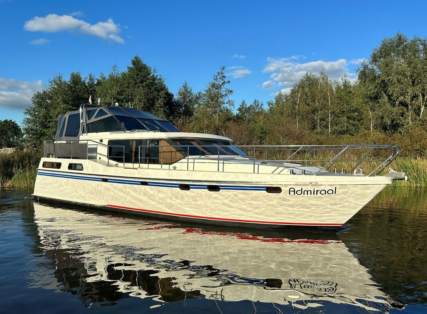 Vri-Jon Contessa | Admiraal