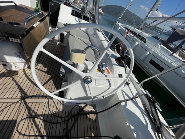 Beneteau Oceanis 40.1 | Alma Libre 7