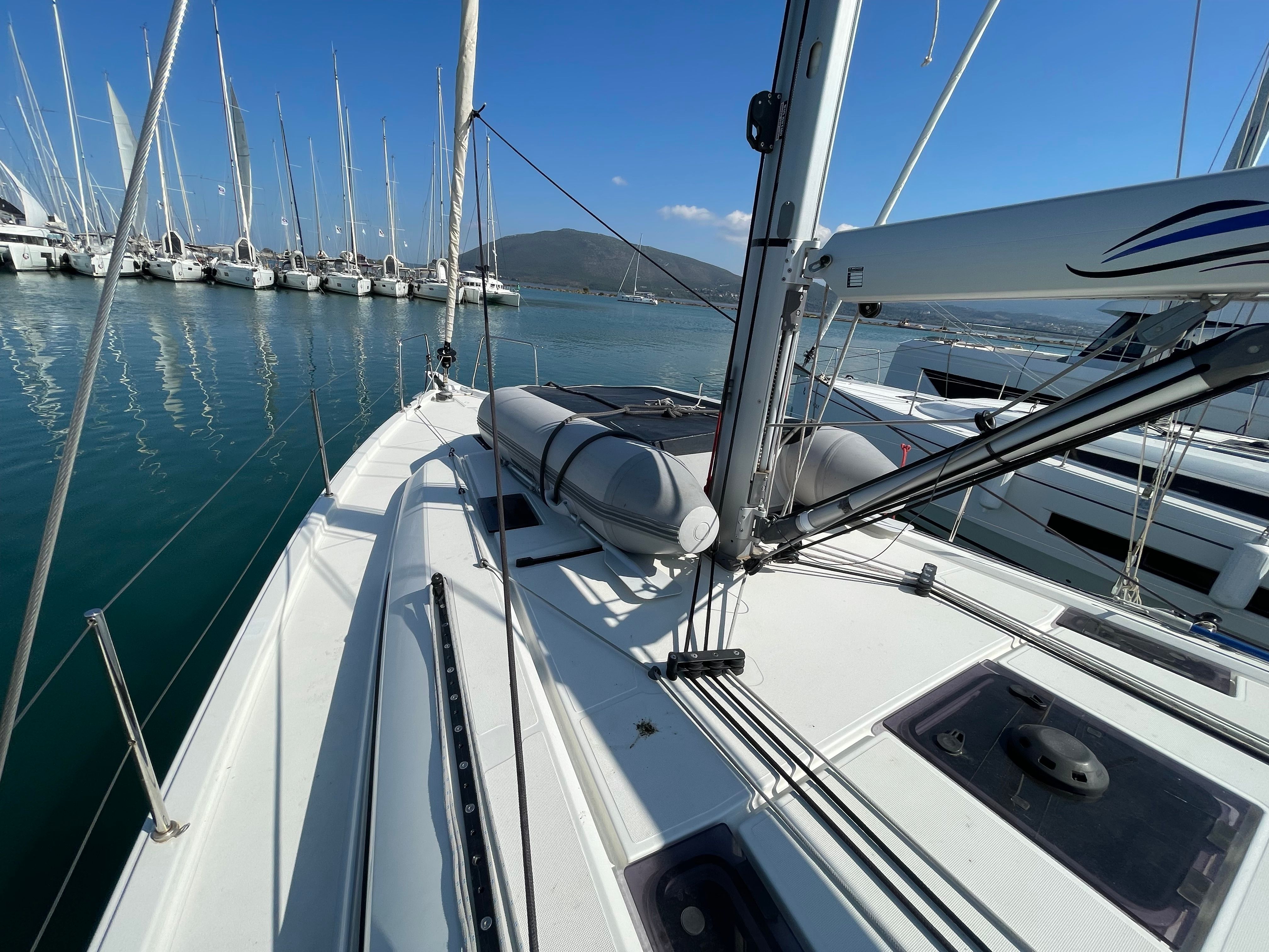 Beneteau Oceanis 40.1 | Alma Libre 7