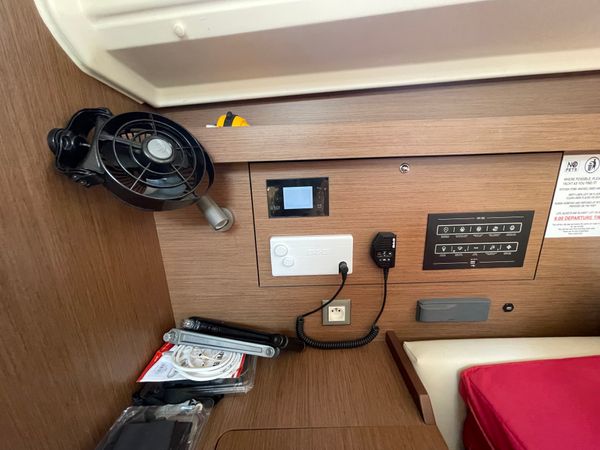 Beneteau Oceanis 40.1 | Alma Libre 7