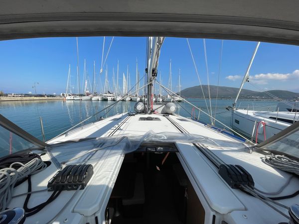 Beneteau Oceanis 40.1 | Alma Libre 7