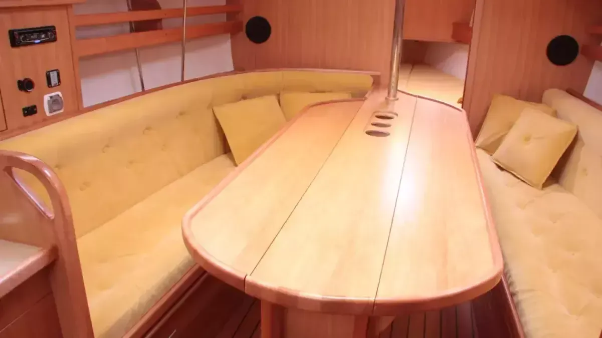 Northman Maxus 33 | Atena